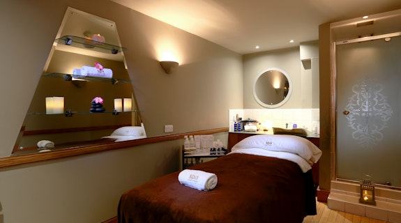 Macdonald Crutherland House Hotel & Spa Treatment room