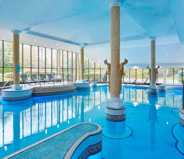 Delta by Marriott Manchester Airport Hotel Swimming Pool