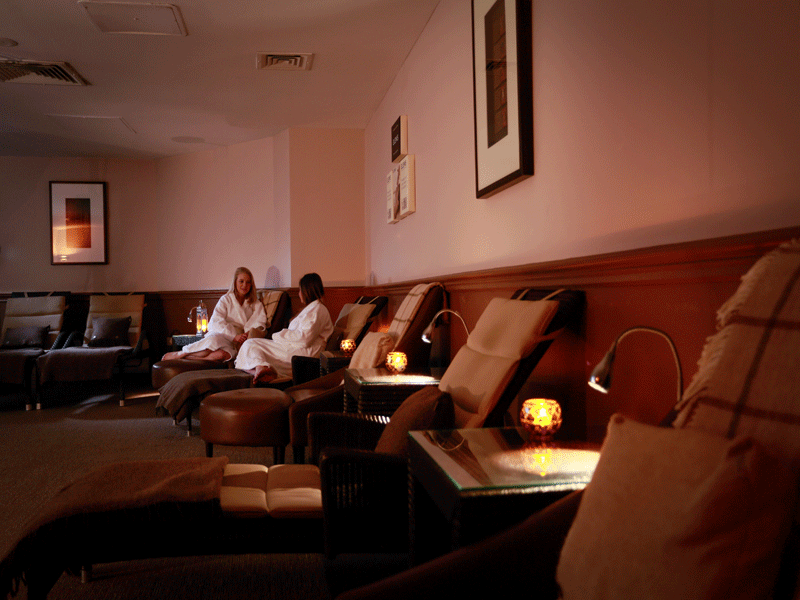  Marine Hotel & Spa Relaxation Loungers