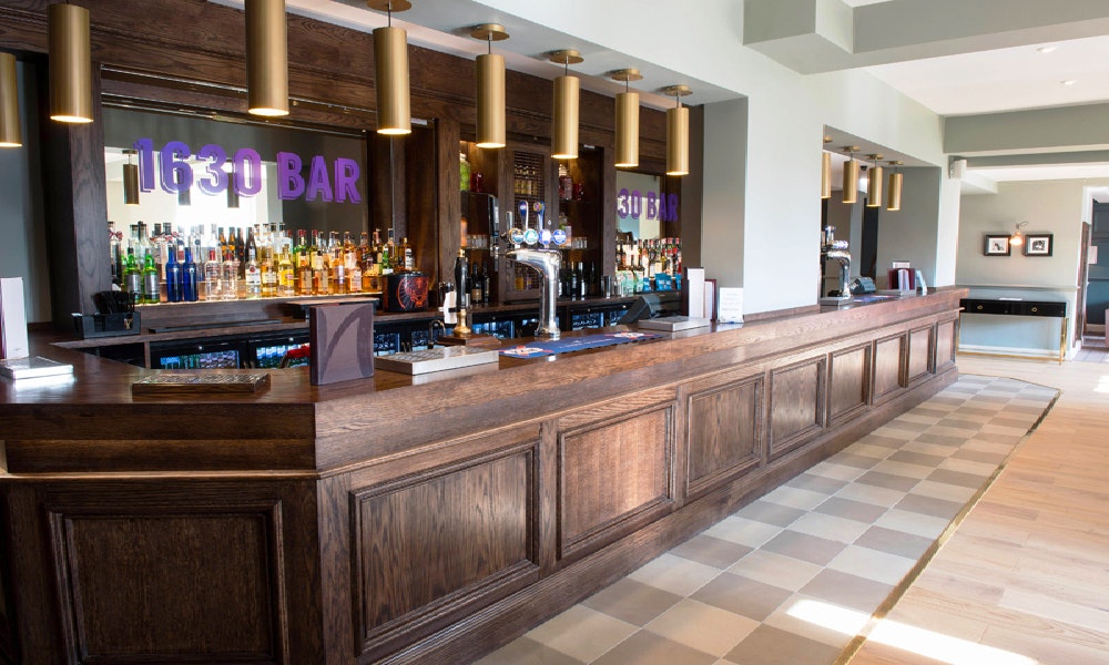 Mercure Shrewsbury Albrighton Hall Hotel & Spa Bar