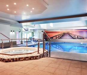Mercure Shrewsbury Albrighton Hall Hotel & Spa Pool and Jacuzzi