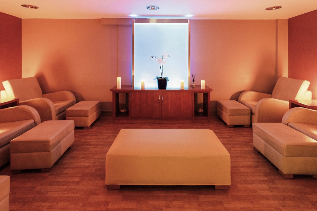 Mercure Sheffield St Paul's Hotel and Spa Relaxation Lounge