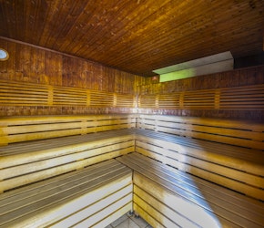 Natural Light at The Holiday Inn Guildford Sauna