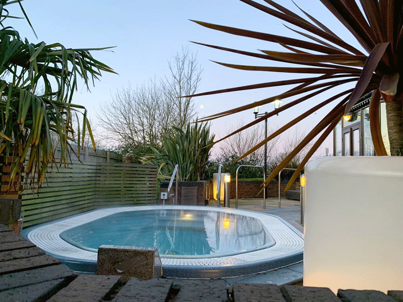 Cottons Hotel & Spa Outdoor Hot Tub