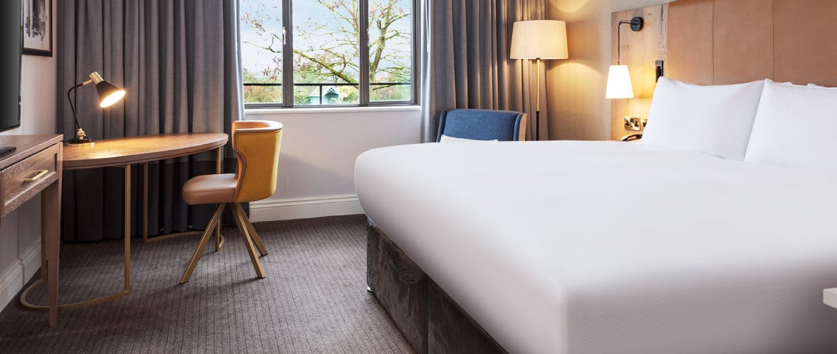 DoubleTree by Hilton The Oxford Belfry Hotel and Spa Double Bedroom with View
