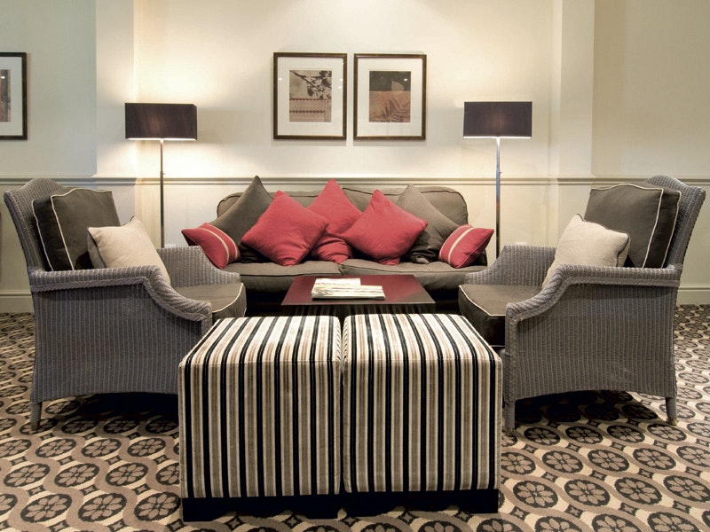 Macdonald Botley Park Hotel & Spa Plus Fours Lounge