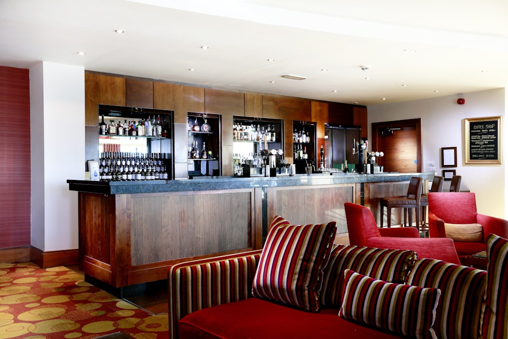 Macdonald Portal Hotel, Golf & Spa Bar Area