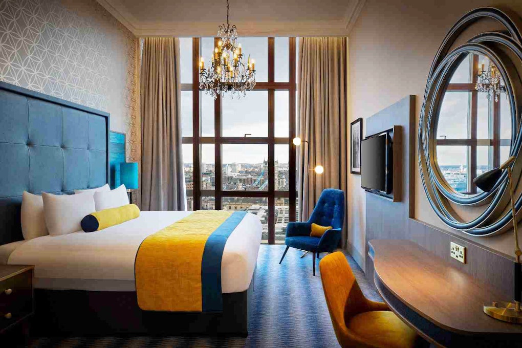 Rena Spa at Leonardo Royal Hotel City London Suite Bedroom