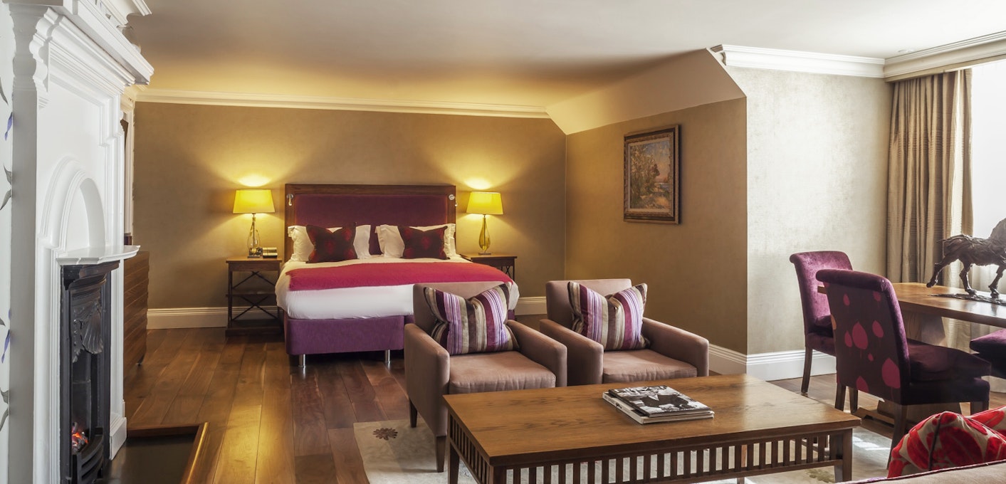 The Roseate Reading Hotel & Spa Deluxe Suite