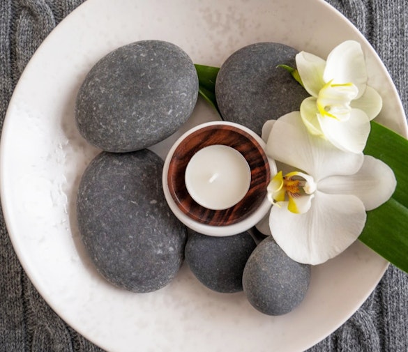 The Roseate Reading Hotel & Spa Massage Stones