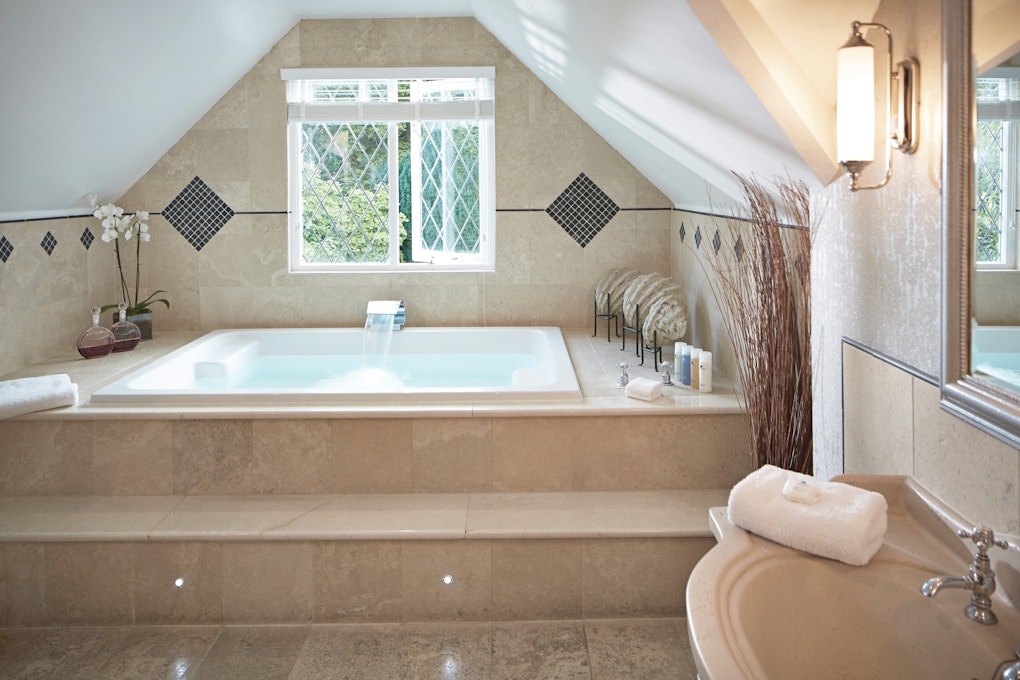 Rowhill Grange Hotel & Utopia Spa Master Suite Bathroom