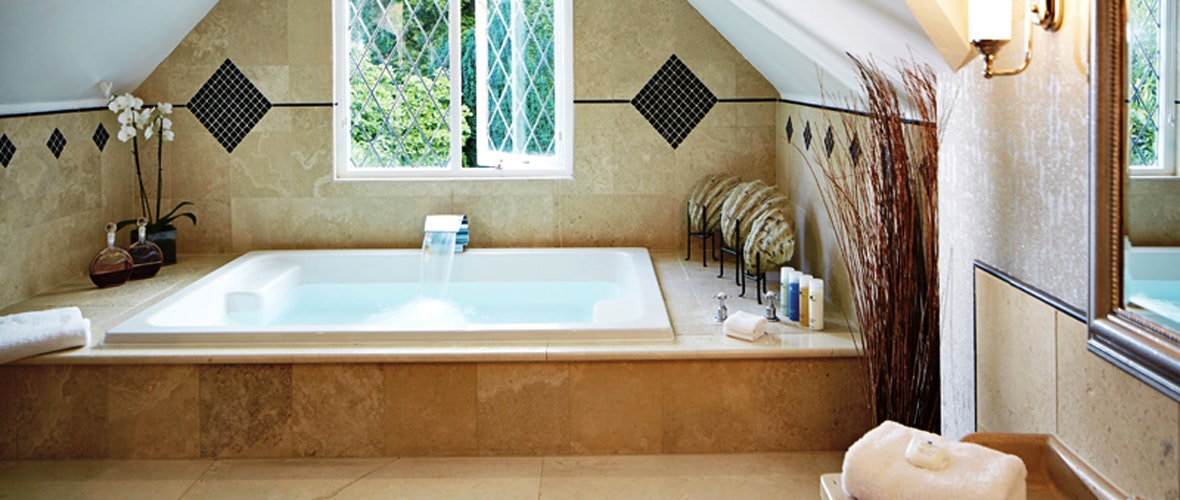 Rowhill Grange Hotel & Utopia Spa Master Suite Bathroom