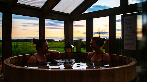Sawcliffe Manor Country House Natural Water Hot Tub
