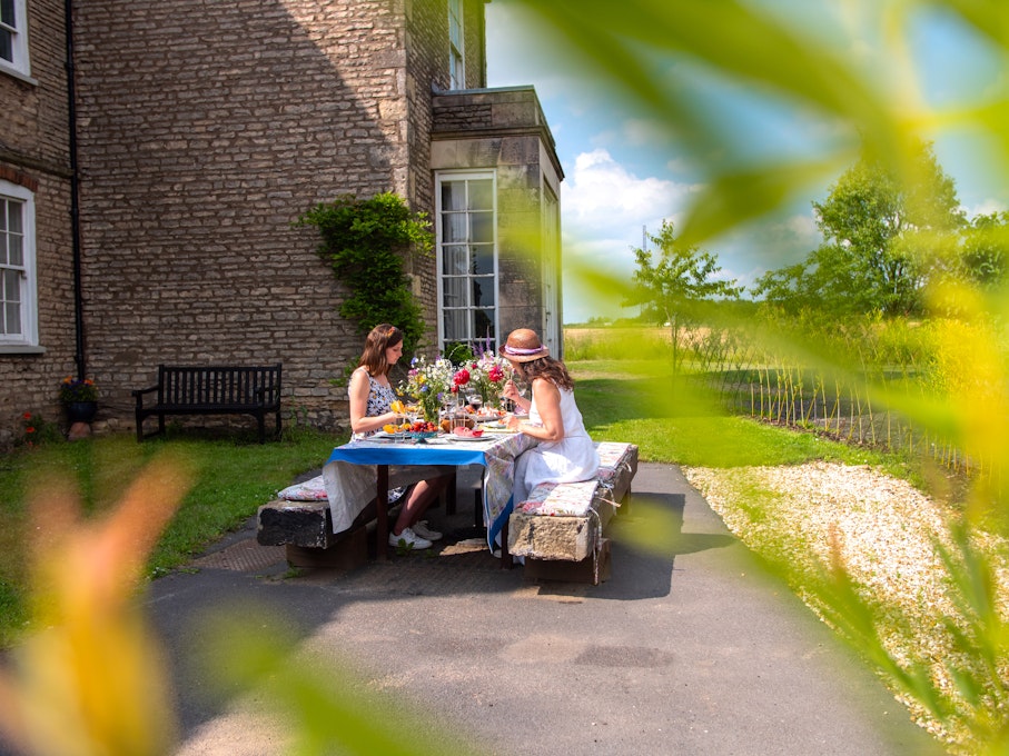 Sawcliffe Manor Country House Outdoor Dining