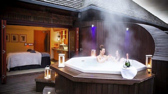 Solent Hotel & Spa Hot Tub