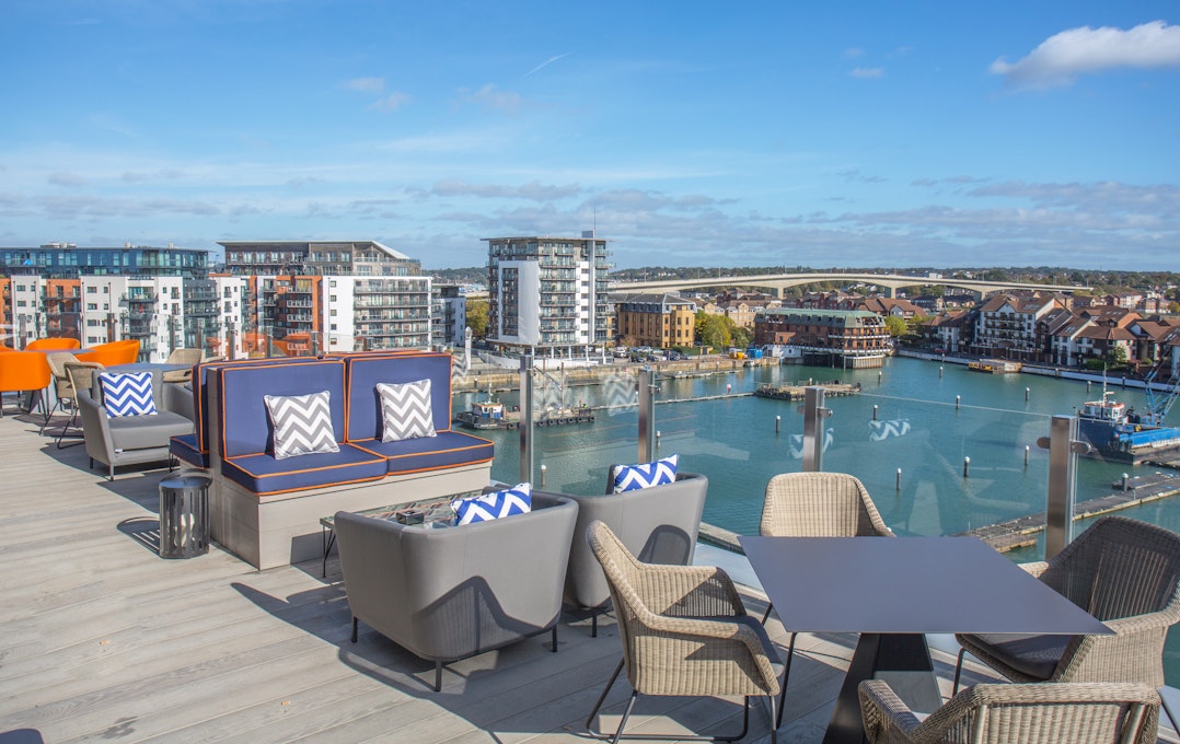 Southampton Harbour Hotel & Spa HarBAR Terrace Lounge