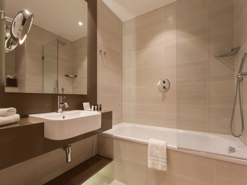 Genting Hotel Resorts World Standard Bathroom