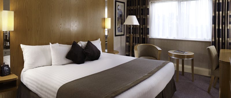 DoubleTree by Hilton Sheffield Park Hotel Standard King Room