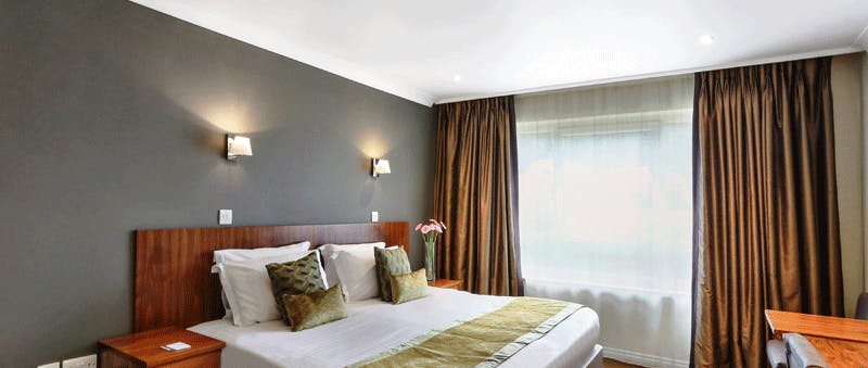 Stoke by Nayland Hotel Bedroom