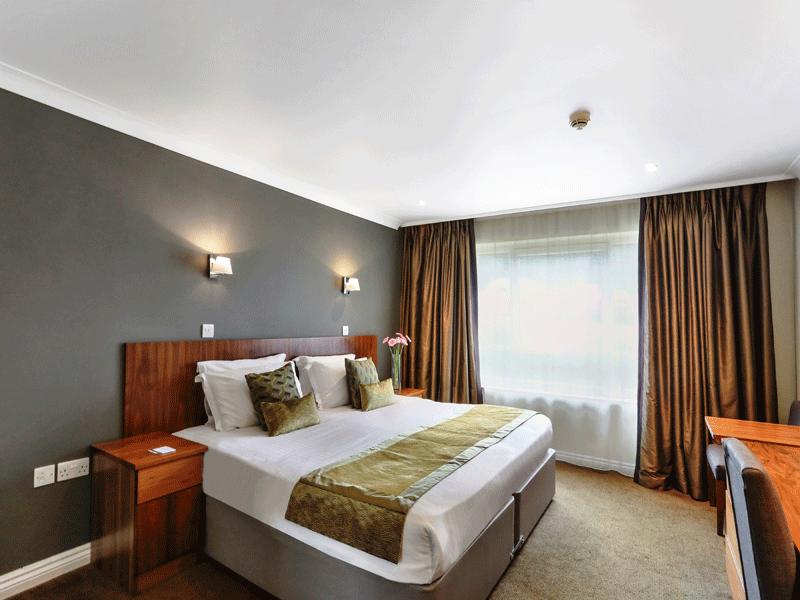 Stoke by Nayland Hotel Bedroom