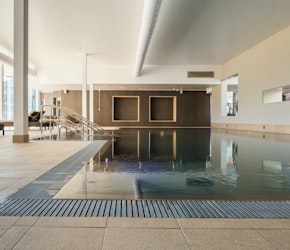 Studley Castle Hotel Swimming Pool