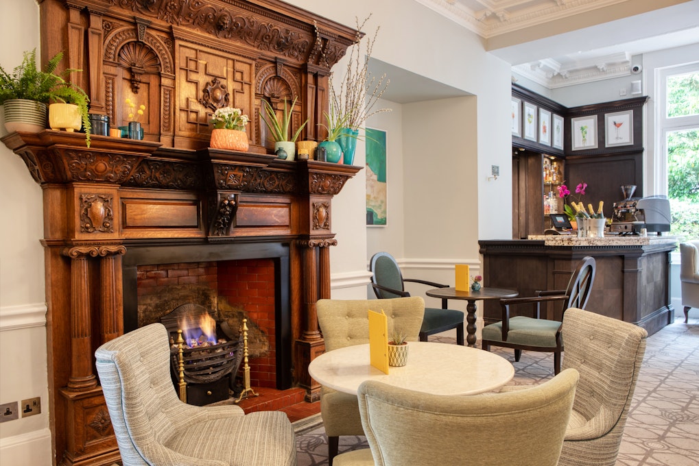 Taplow House Hotel & Spa Bar Area