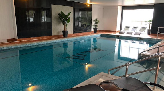 The Cleve Hotel & Spa Swimming Pool
