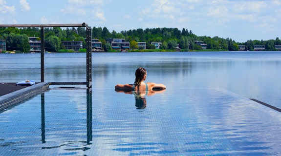 The Lakes By Yoo Outdoor Infinity Pool