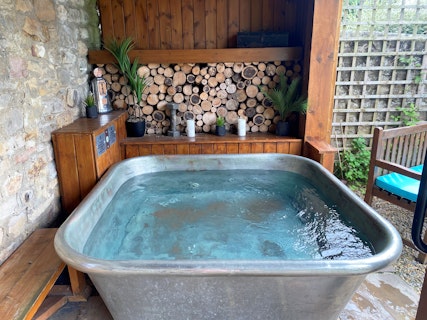 The Morritt Hotel and Garage Spa Outdoor Hot Tub