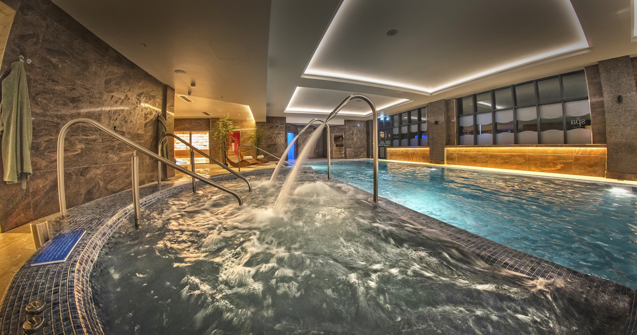 The Quay Hotel & Spa Hydrotherapy Area of Pool