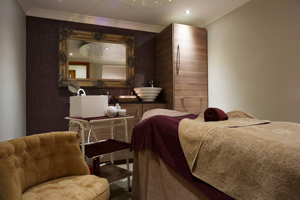 The Three Horseshoes Country Inn and Spa Treatment Room