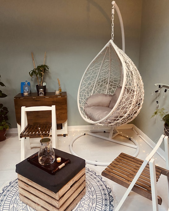 The Skin Co. Spa Hanging Chair