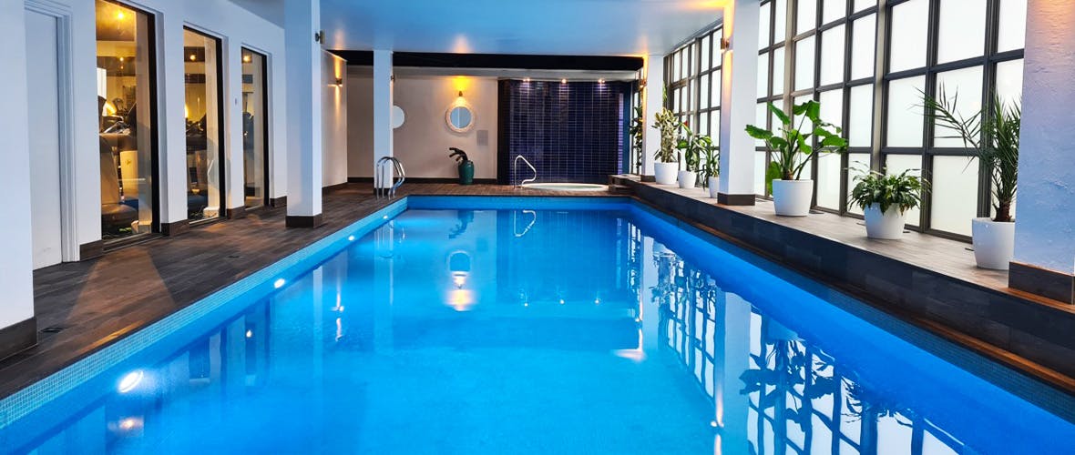 The Skin Lounge Spa, Southwark Pool