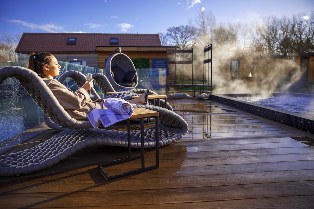 Yorkshire Spa Retreat Outdoor Pool Loungers